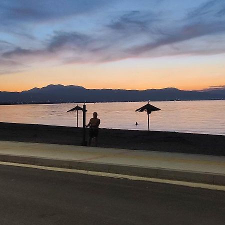 Sun, Sea, And Sand-Only 20 Footsteps To The Beach Corinto Exterior foto